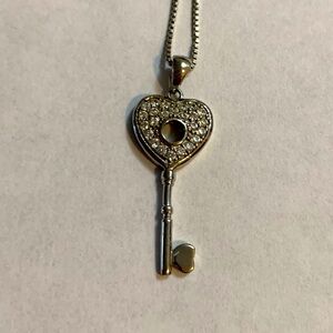 925 Sterling Silver necklace with key pendant
